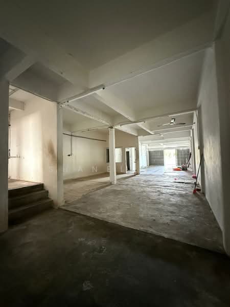 Shop for Sale in Kluang (Johor) - Shanel Tee - Interior - PropertyGuru.com.my