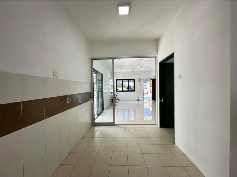 Rumah Teres 2 Tingkat untuk Disewa di Sungai Buloh (Selangor) - Daniel Teh - Corridor - PropertyGuru.com.my