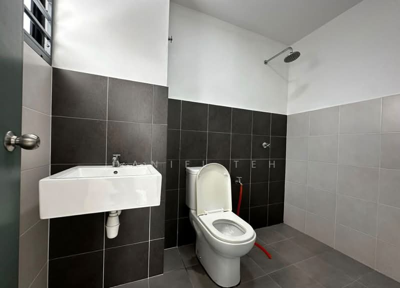 Rumah Teres 2 Tingkat untuk Disewa di Sungai Buloh (Selangor) - Daniel Teh - Bathroom - PropertyGuru.com.my