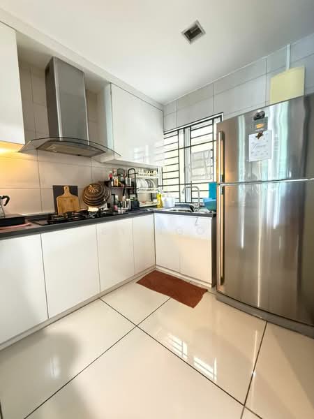 Apartment for Sale at Larkin Residence (Phase Three) - SY Ngo - Kitchen - PropertyGuru.com.my