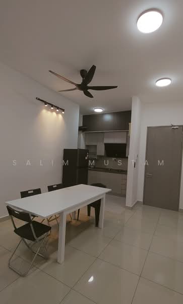 Service Residence for Sale at Zentro Residences Serviced Apartment - Salim Mustam - Dining Room - PropertyGuru.com.my
