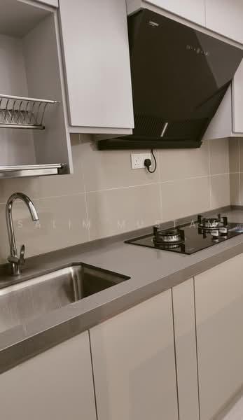 Service Residence for Sale at Zentro Residences Serviced Apartment - Salim Mustam - Kitchen - PropertyGuru.com.my