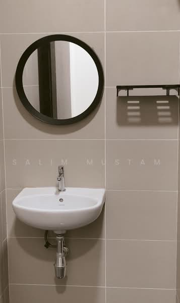 Service Residence for Sale at Zentro Residences Serviced Apartment - Salim Mustam - Bathroom - PropertyGuru.com.my