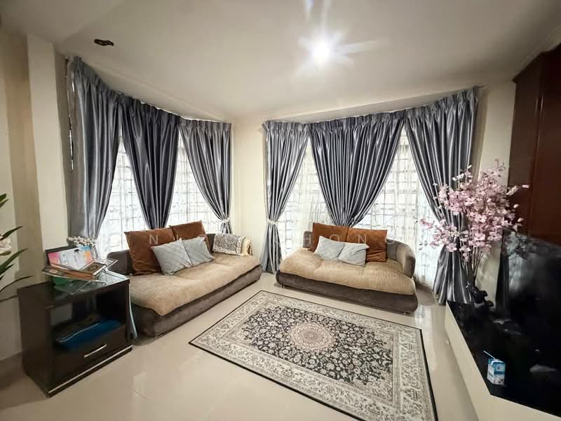 Bungalow for Sale in Taman Bukit Kempas (Tampoi) - Nico Chong - Living Room - PropertyGuru.com.my
