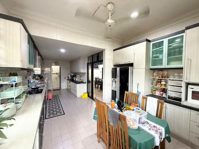 Bungalow for Sale in Taman Bukit Kempas (Tampoi) - Nico Chong - Kitchen - PropertyGuru.com.my