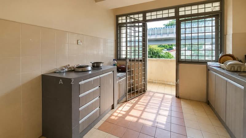 Townhouse for Sale in Bangsar (Kuala Lumpur) - Azli Ibrahim - Kitchen - PropertyGuru.com.my