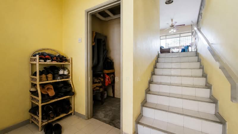 Townhouse for Sale in Bangsar (Kuala Lumpur) - Azli Ibrahim - Entrance - PropertyGuru.com.my