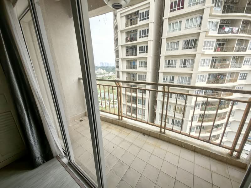 Servis Apartment untuk Disewa di Windsor Tower - Simon Hoe - Balcony - PropertyGuru.com.my