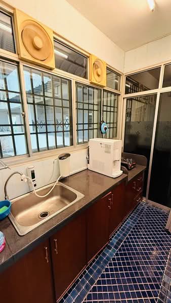Apartment for Rent at Kingfisher Series - Joyce Lim - Kitchen - PropertyGuru.com.my