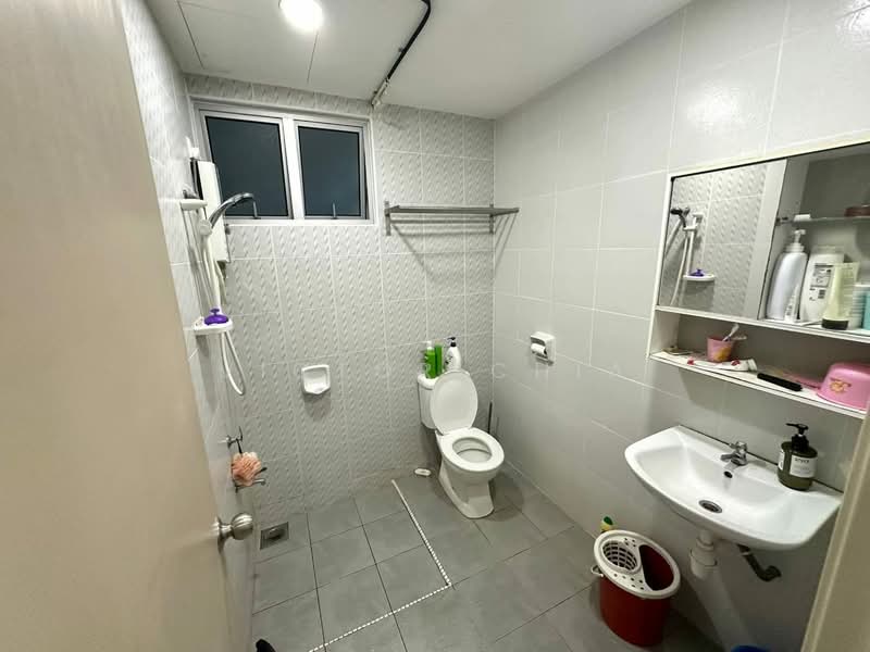 Apartment for Sale at Austin Suites (Permata Austin) - Victor Chia - Bathroom - PropertyGuru.com.my