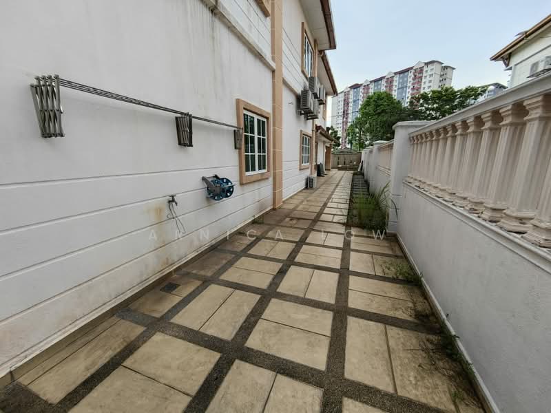 Semi-Detached House for Sale in Taman Putra Permai (Seri Kembangan) - Arnica Low - PropertyGuru.com.my