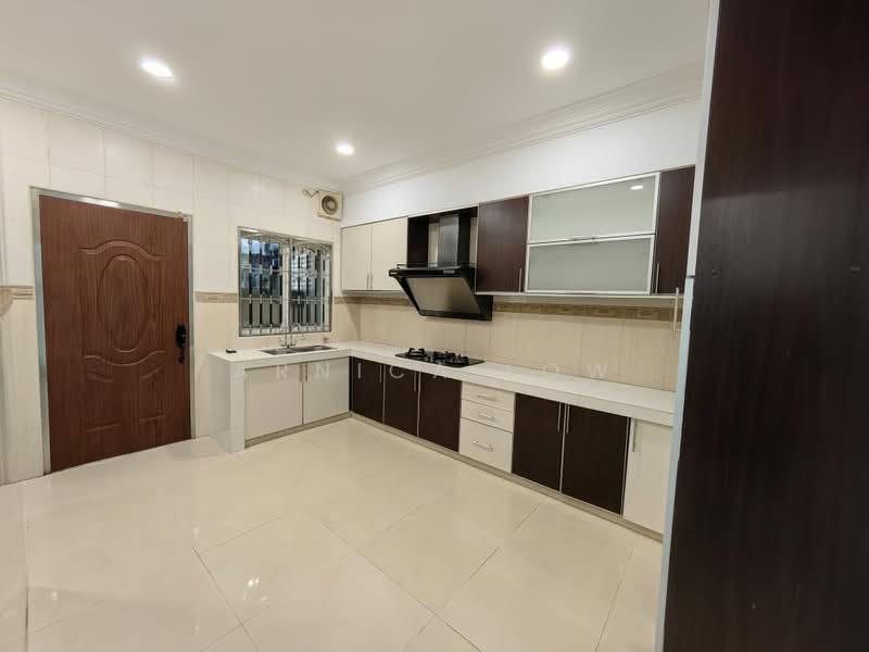 Semi-Detached House for Sale in Taman Putra Permai (Seri Kembangan) - Arnica Low - PropertyGuru.com.my