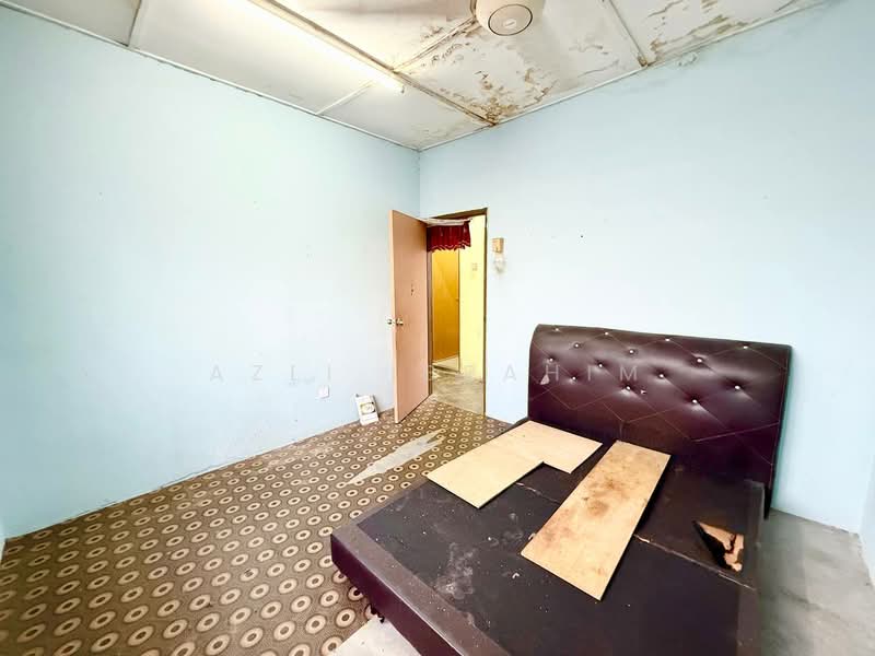 Rumah Teres 2 Tingkat untuk Dijual di Bandar Rinching Seksyen 2 (Semenyih) - Azli Ibrahim - Bedroom - PropertyGuru.com.my