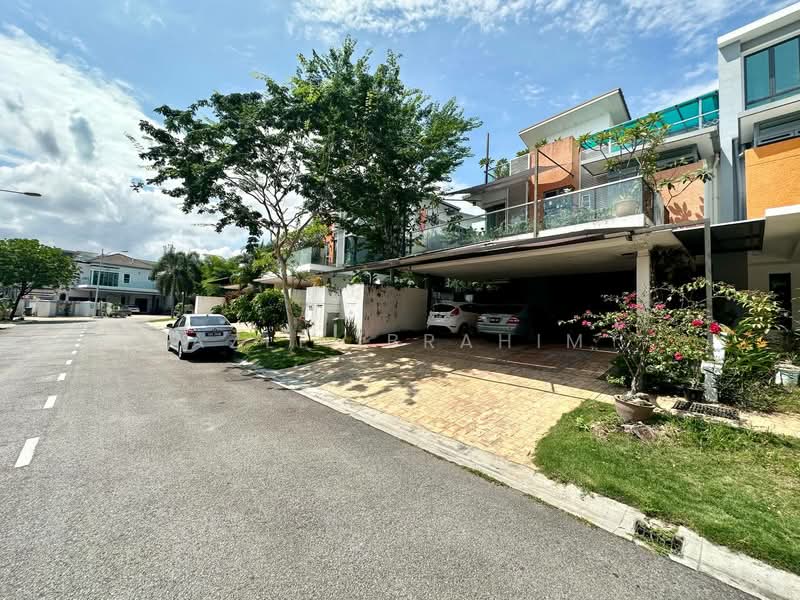 Semi-Detached House for Sale in Seksyen 6 (Bangi) - Azli Ibrahim - Exterior - PropertyGuru.com.my