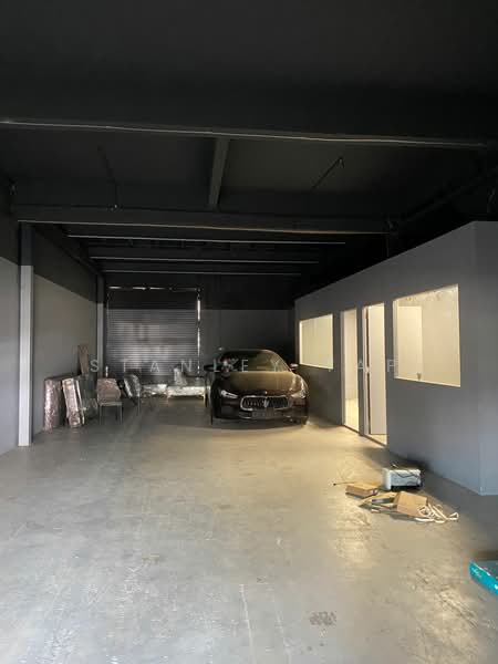 Kilang untuk Dijual di Cheras (Selangor) - Stanley Yap - Car Park - PropertyGuru.com.my