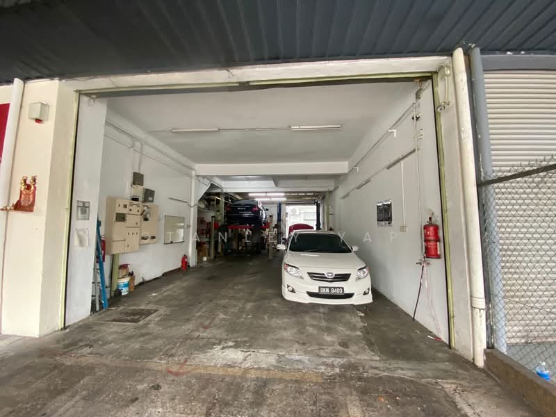 Kilang untuk Dijual di Cheras (Selangor) - Stanley Yap - Car Park - PropertyGuru.com.my