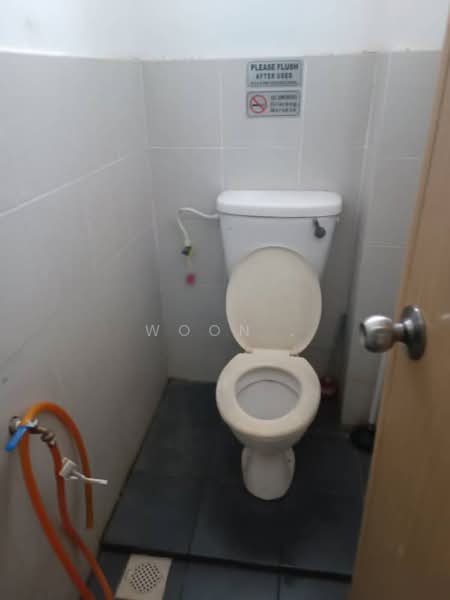 Shop for Rent in Taman Klebang Utama (Klebang) - Woon . - Bathroom - PropertyGuru.com.my