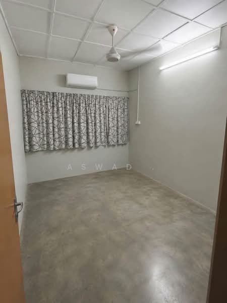 1-storey Terraced House for Sale in Taman Haji Abdullah Fahim (Kepala Batas) - Aswad . - Bedroom - PropertyGuru.com.my