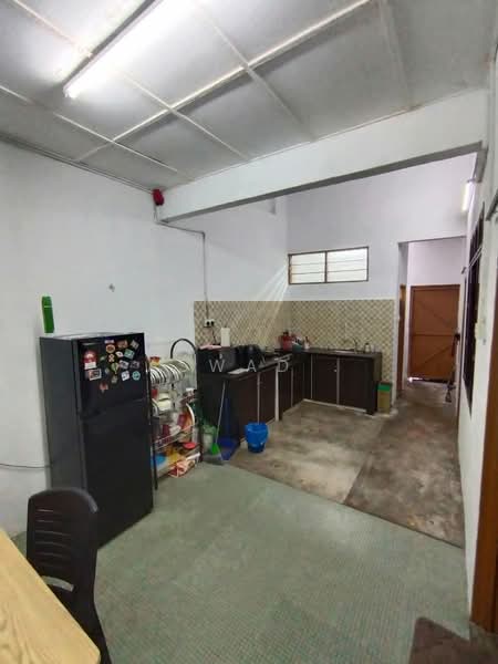 1-storey Terraced House for Sale in Taman Haji Abdullah Fahim (Kepala Batas) - Aswad . - Kitchen - PropertyGuru.com.my