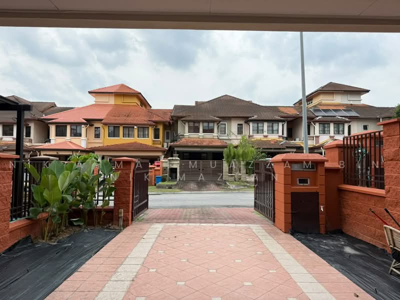 2-storey Terraced House for Sale in Bukit Jelutong (Shah Alam) - Nik Ahmad Muazzam Bin Nik Mazlan - Exterior - PropertyGuru.com.my
