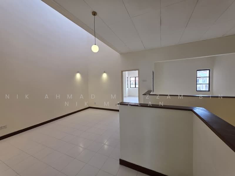 2-storey Terraced House for Sale in Bukit Jelutong (Shah Alam) - Nik Ahmad Muazzam Bin Nik Mazlan - Interior - PropertyGuru.com.my