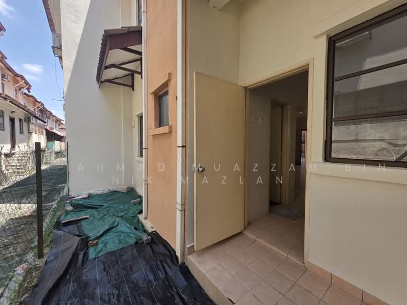 2-storey Terraced House for Sale in Bukit Jelutong (Shah Alam) - Nik Ahmad Muazzam Bin Nik Mazlan - Exterior - PropertyGuru.com.my