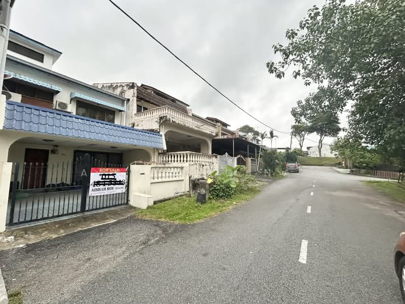 2-storey Terraced House for Sale in Kajang (Selangor) - Aishah Rosnam - Exterior - PropertyGuru.com.my