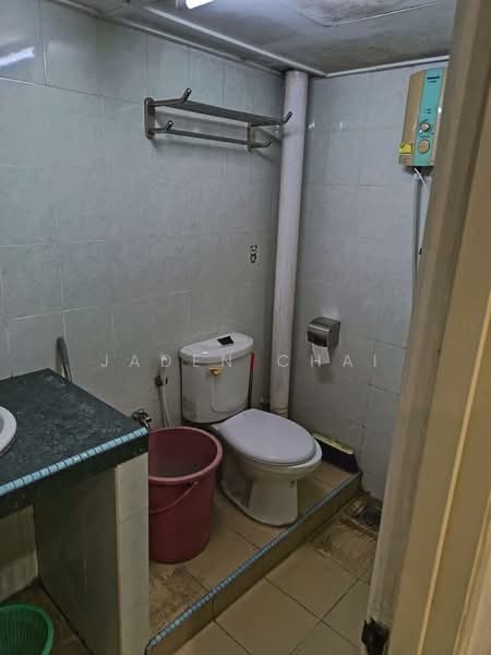 Kondominium untuk Dijual di La Villas Condominium - Jaden Chai - Bathroom - PropertyGuru.com.my