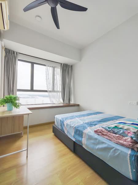 Kondominium untuk Disewa di Bay Laurel @ Country Garden Danga Bay - Stella Chia - Bedroom - PropertyGuru.com.my