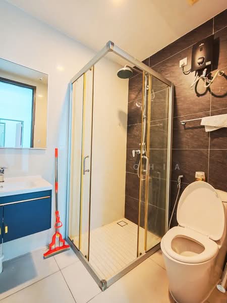 Kondominium untuk Disewa di Bay Laurel @ Country Garden Danga Bay - Stella Chia - Bathroom - PropertyGuru.com.my