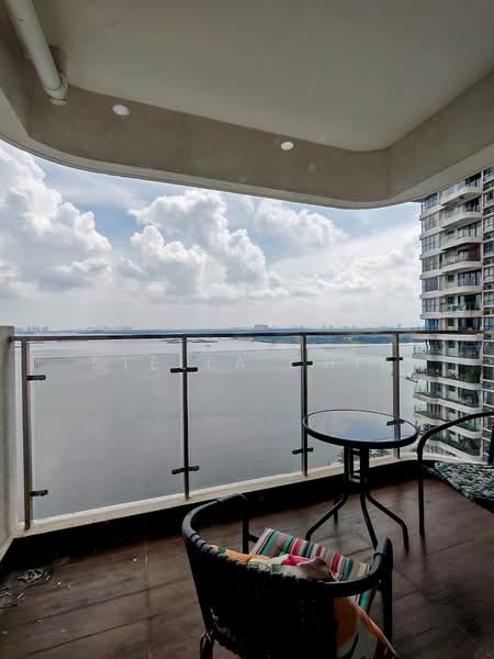 Kondominium untuk Disewa di Bay Laurel @ Country Garden Danga Bay - Stella Chia - Balcony - PropertyGuru.com.my