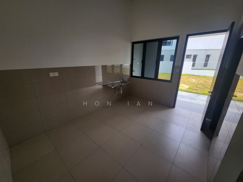 Semi-Detached House for Sale in Bandar Kinrara Seksyen 1 (Bandar Kinrara) - Hon Ian - Kitchen - PropertyGuru.com.my