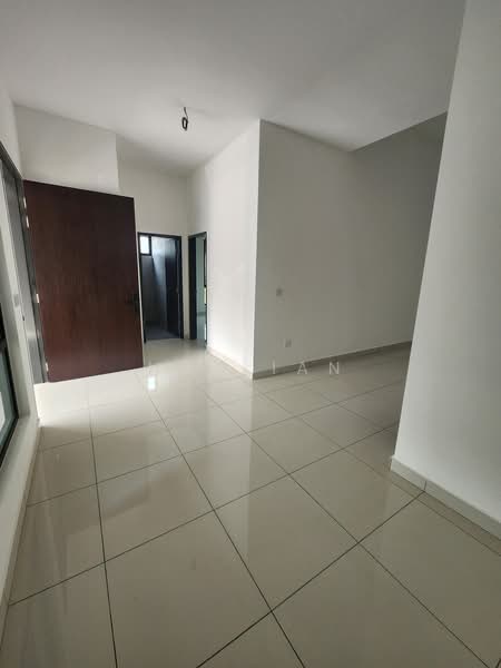 Semi-Detached House for Sale in Bandar Kinrara Seksyen 1 (Bandar Kinrara) - Hon Ian - Foyer - PropertyGuru.com.my