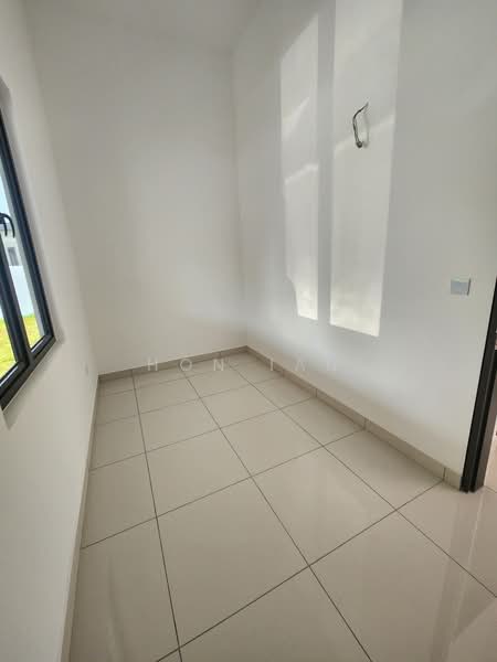 Semi-Detached House for Sale in Bandar Kinrara Seksyen 1 (Bandar Kinrara) - Hon Ian - Study Room - PropertyGuru.com.my