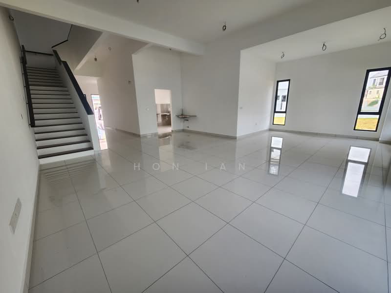 Semi-Detached House for Sale in Bandar Kinrara Seksyen 1 (Bandar Kinrara) - Hon Ian - Living Room - PropertyGuru.com.my