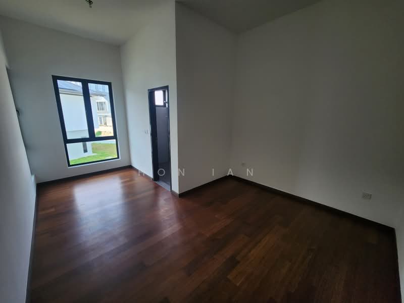 Semi-Detached House for Sale in Bandar Kinrara Seksyen 1 (Bandar Kinrara) - Hon Ian - Bedroom 2 - PropertyGuru.com.my