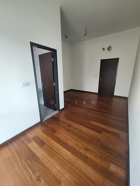Semi-Detached House for Sale in Bandar Kinrara Seksyen 1 (Bandar Kinrara) - Hon Ian - Bedroom 2 - PropertyGuru.com.my
