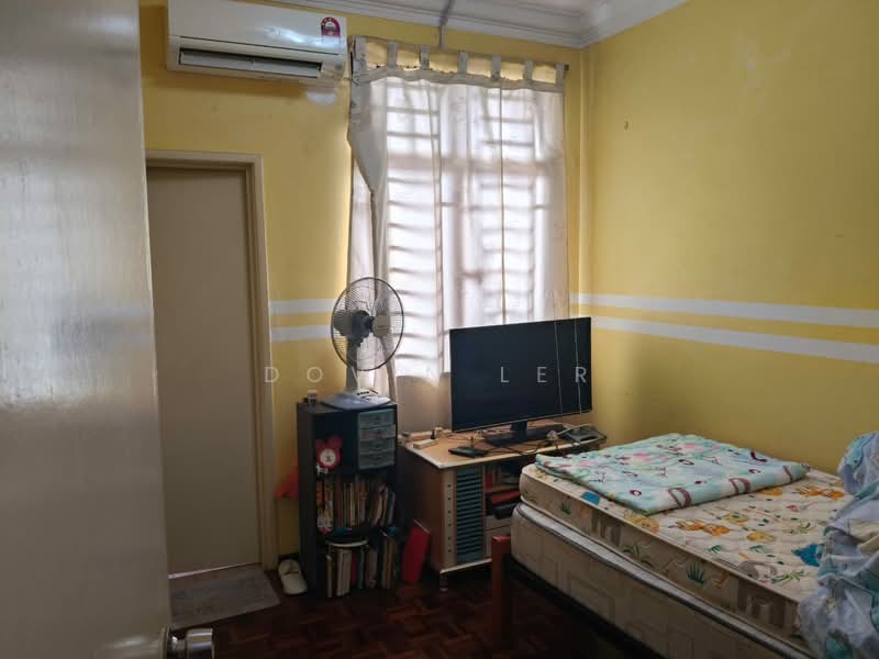 Rumah Teres 2 Tingkat untuk Dijual di Taman Setia Indah (Tebrau) - Dovin Ler - Bedroom - PropertyGuru.com.my