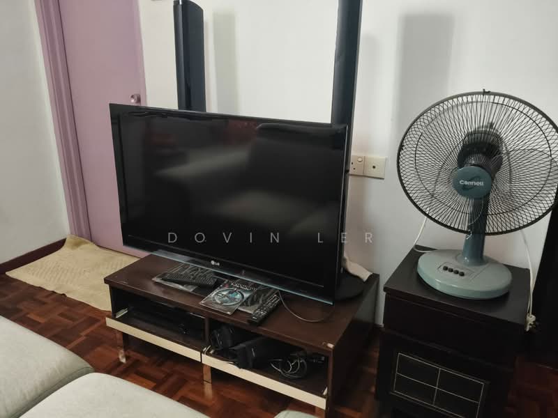 Rumah Teres 2 Tingkat untuk Dijual di Taman Setia Indah (Tebrau) - Dovin Ler - Living Room - PropertyGuru.com.my