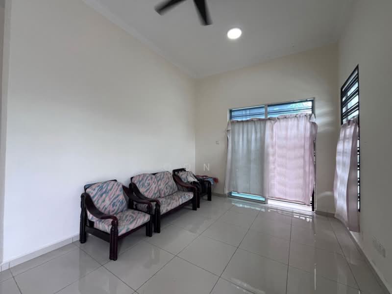 Bungalow House untuk Disewa di Taman Kasa Heights (Alor Gajah) - Woon . - Living Room - PropertyGuru.com.my