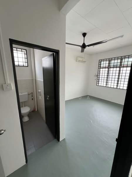 Rumah Teres 1 Tingkat untuk Dijual di Pekan Nanas (Johor) - XZ CHUA - Bathroom - PropertyGuru.com.my