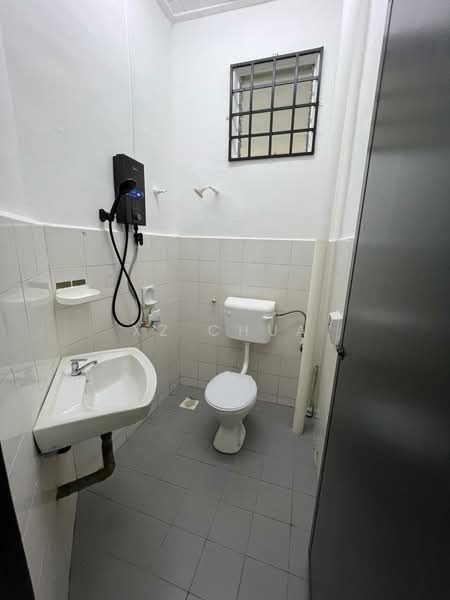 Rumah Teres 1 Tingkat untuk Dijual di Pekan Nanas (Johor) - XZ CHUA - Bathroom - PropertyGuru.com.my