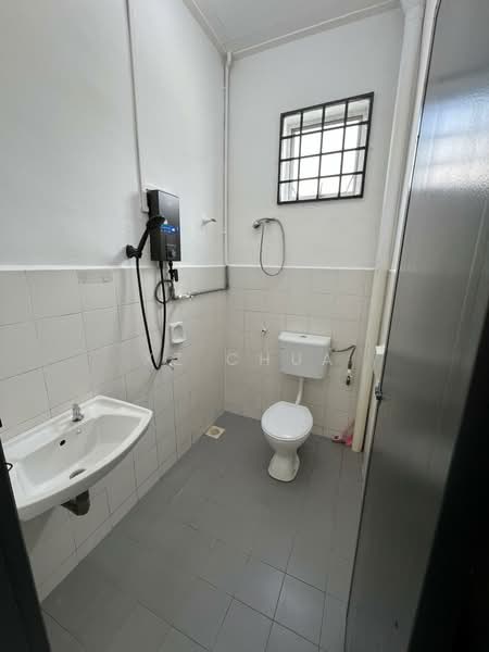 Rumah Teres 1 Tingkat untuk Dijual di Pekan Nanas (Johor) - XZ CHUA - Bathroom - PropertyGuru.com.my
