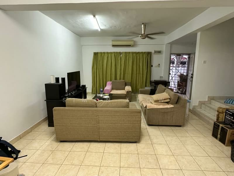 2-storey Terraced House for Sale in Taman Putra Prima (Puchong) - Simon Teow - Living Room - PropertyGuru.com.my