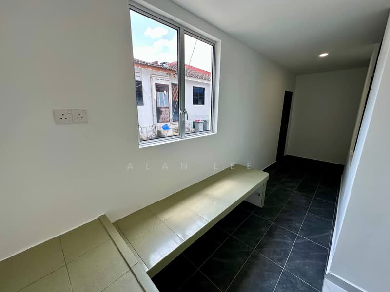 Rumah Teres 1 Tingkat untuk Dijual di Taman Megah Ria (Masai) - Alan Lee - PropertyGuru.com.my