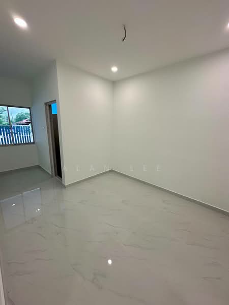 Rumah Teres 1 Tingkat untuk Dijual di Taman Megah Ria (Masai) - Alan Lee - PropertyGuru.com.my