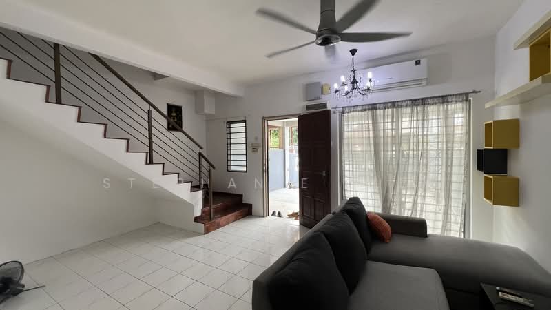 Rumah Teres 2 Tingkat untuk Disewa di Klang (Selangor) - Stephanie Quek - Living Room - PropertyGuru.com.my