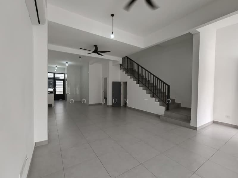 2-storey Terraced House for Rent in Johor Bahru (Johor) - Foo Jun Tao - Living Room - PropertyGuru.com.my
