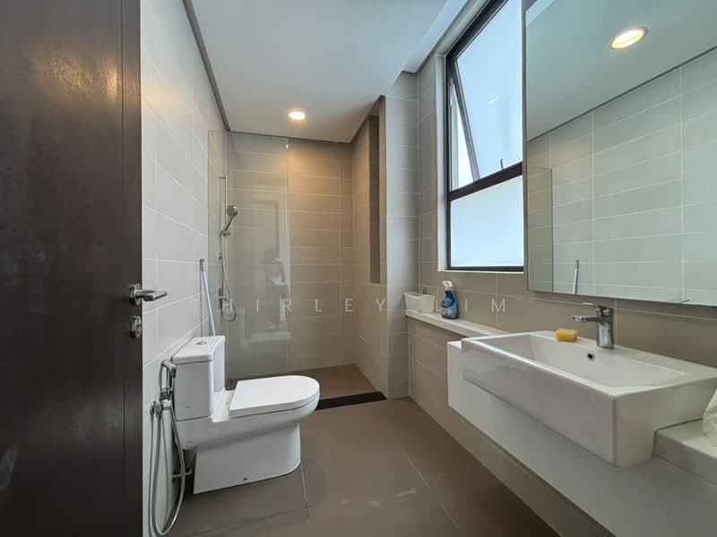Rumah Teres untuk Dijual di Medini (Iskandar Puteri (Nusajaya)) - Shirley Lim - Bathroom - PropertyGuru.com.my
