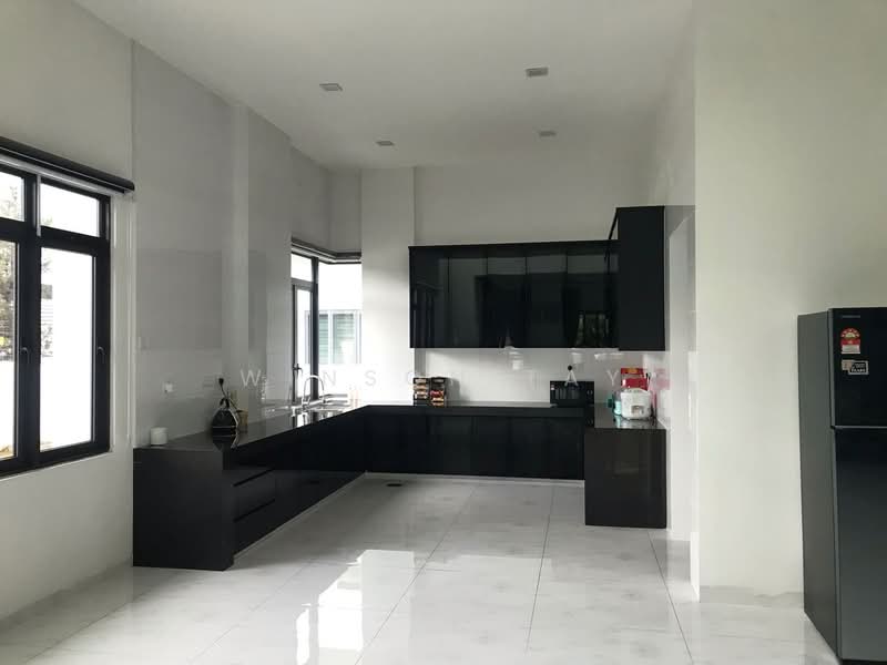 Rumah Banglo untuk Dijual di Bluwater Estate (Seri Kembangan) - Winson Tay - PropertyGuru.com.my